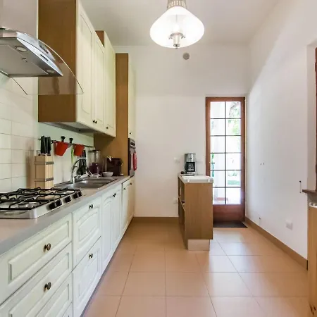 In With Garden Holiday home *