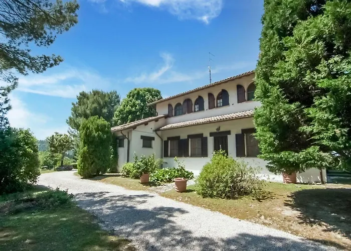 Σπίτι διακοπών In With Garden